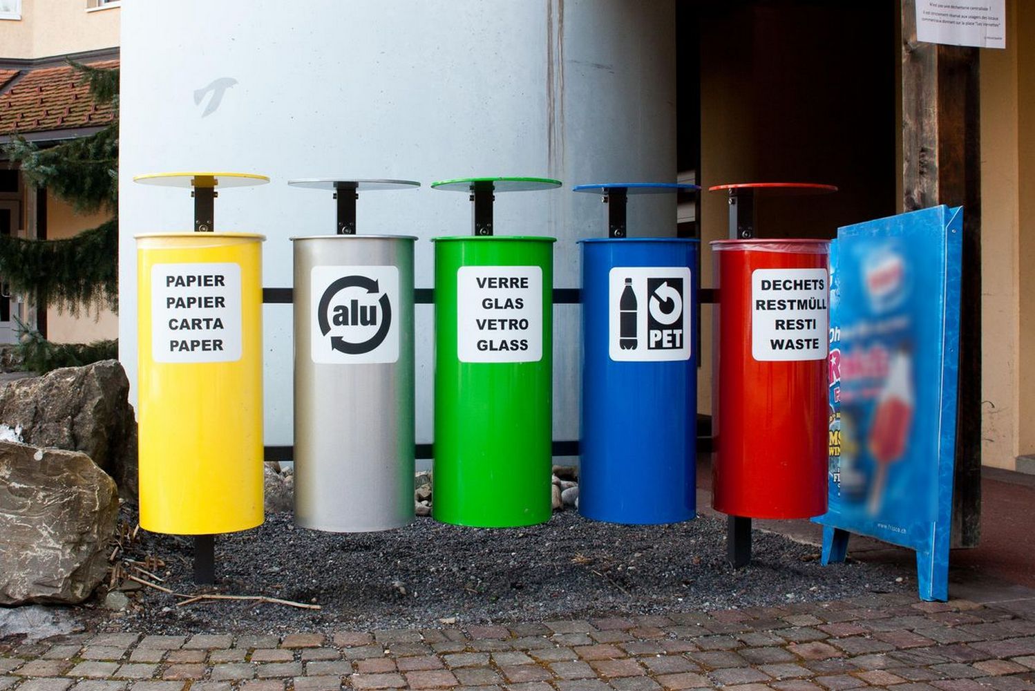 контейнеры для раздельного сбора мусора