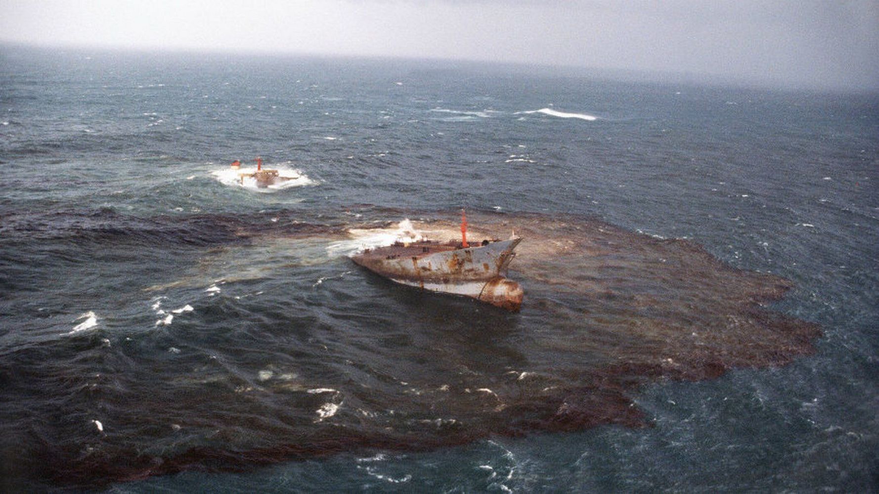авария танкеров в море